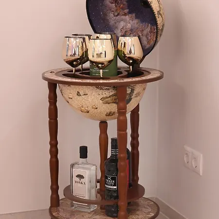 Sams Living Athen - *