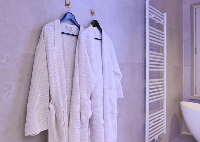 Sams Living Athen - *