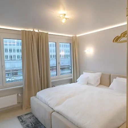Sams Living Athen - * ميونيخ