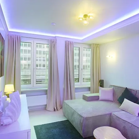 Sams Living Athen - *